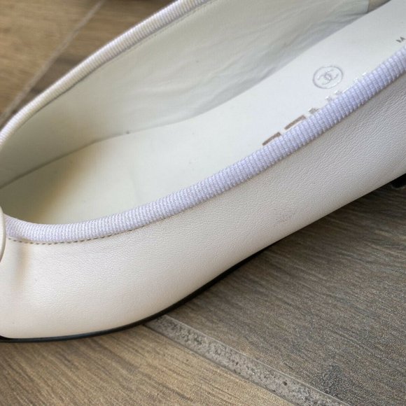 Chanel Ballet Lambskin Flats - Picture 6 of 12